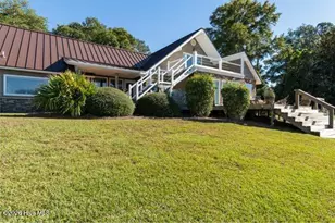 810 Madam Moores Ln, New Bern, NC 28562 - Photo 14