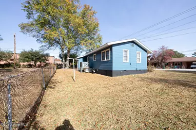 1801 Clark Avenue, New Bern, NC 28560 - Photo 4