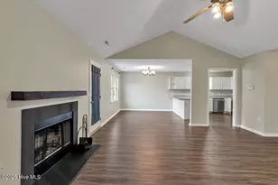 201 Ross Ct, Sneads Ferry, NC 28460 - Photo 8