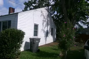 1009 E 6th St, Lumberton, NC 28358 - Photo 2