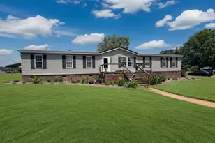 250 McNeil Rd, Fair Bluff, NC 28439 - Photo 1