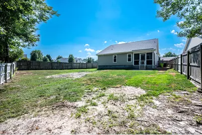 100 Lakeside Green Drive, New Bern, NC 28560 - Photo 18