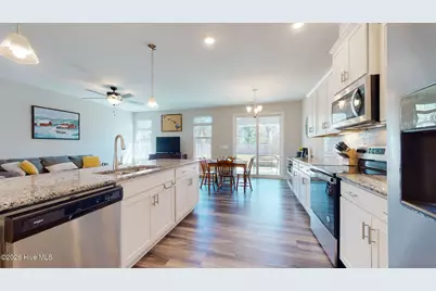 912 W Arboria Drive, Hampstead, NC 28443 - Photo 20
