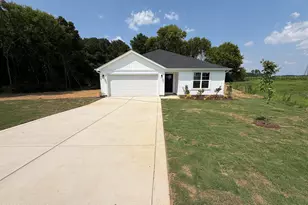 11 Baxley Dr, Dunn, NC 28334 - Photo 1