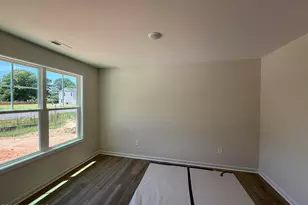 207 Baxley Dr, Dunn, NC 28334 - Photo 2