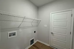 213 Tuscany Cir, Princeton, NC 27569 - Photo 4