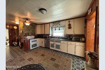 4086 Collins Drive, Lumberton, NC 28358 - Photo 12