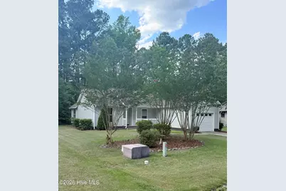 630 Lilac Lane, Vass, NC 28394 - Photo 2