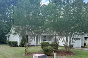 630 Lilac Ln, Vass, NC 28394 - Photo 2