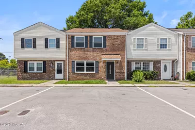 526 Myrtlewood Circle, Jacksonville, NC 28546 - Photo 1