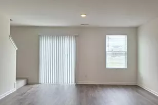 2425 Brookville Dr, Greenville, NC 27834 - Photo 2
