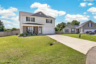 122 Waverly Way, Jacksonville, NC 28540 - Photo 2