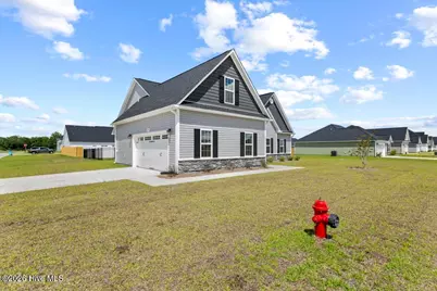 807 Maritime Way, Jacksonville, NC 28546 - Photo 2