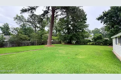 412 Seminole Trail, Jacksonville, NC 28540 - Photo 18