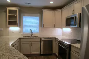 302 Holly Street S, Emerald Isle, NC 28594 - Photo 4
