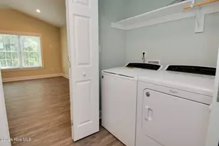 302 Holly Street S, Emerald Isle, NC 28594 - Photo 12