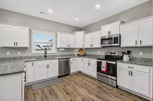 563 Appalachian Trl N, Jacksonville, NC 28546 - Photo 14