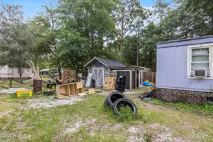 198 Sycamore Rd, Southport, NC 28461 - Photo 4