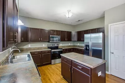 103 Briar Hollow Drive, Jacksonville, NC 28540 - Photo 18