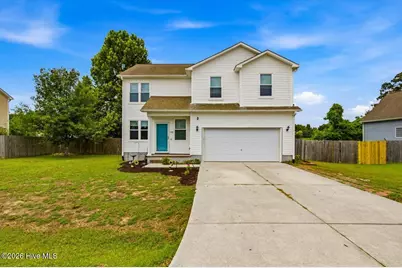 103 Briar Hollow Drive, Jacksonville, NC 28540 - Photo 2