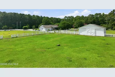 626 W Firetower Road, Swansboro, NC 28584 - Photo 8