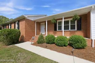 626 W Firetower Rd, Swansboro, NC 28584 - Photo 2