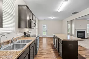115 Mittams Point Dr, Jacksonville, NC 28546 - Photo 8