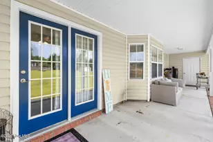 108 River Bluff Dr, Jacksonville, NC 28540 - Photo 38