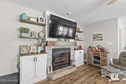 108 River Bluff Drive, Jacksonville, NC 28540 - Photo 18