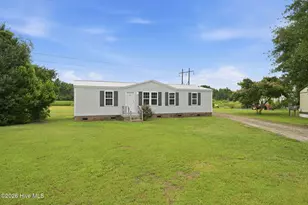 405 Lynchfield Dr, New Bern, NC 28560 - Photo 24