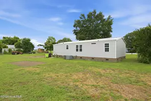 405 Lynchfield Dr, New Bern, NC 28560 - Photo 26