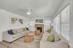 715 Carolina Beach Ave N, Carolina Beach, NC 28428 - Photo 6