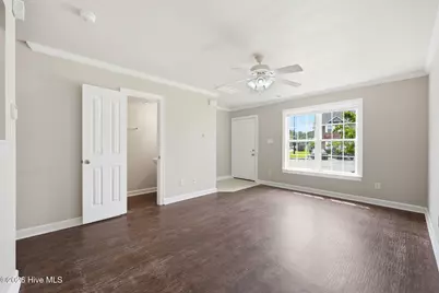 404 Springwood Drive, Jacksonville, NC 28546 - Photo 8
