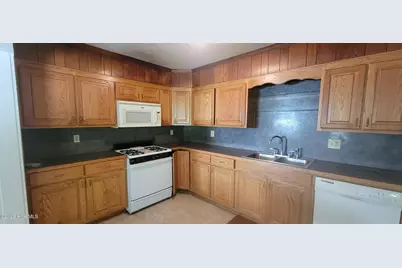 329 E 11th Street, Washington, NC 27889 - Photo 14