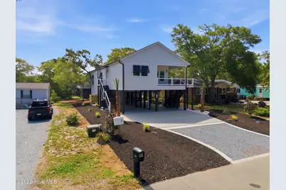112 NE 65th Street, Oak Island, NC 28465 - Photo 2