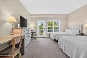 702 E Moore St, Southport, NC 28461 - Photo 2
