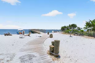 702 E Moore St, Southport, NC 28461 - Photo 20