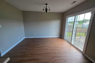407 John Deere Ct, Richlands, NC 28574 - Photo 10