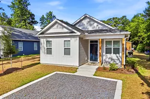 211 NE 78th St, Oak Island, NC 28465 - Photo 2