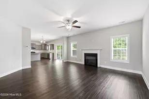 302 Seaglass Ct, Swansboro, NC 28584 - Photo 10