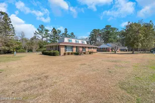 320 Pinecrest Dr, Chadbourn, NC 28431 - Photo 1