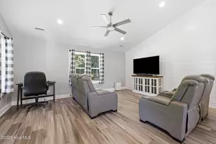 307 Pauline Ct, Holly Ridge, NC 28445 - Photo 10