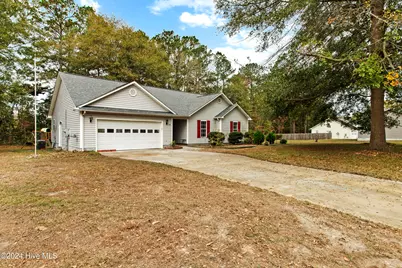 206 Chokecherry S, Richlands, NC 28574 - Photo 4