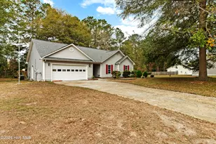 206 Chokecherry S, Richlands, NC 28574 - Photo 4