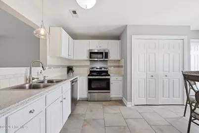 1525 Pine Brook Court #B, Greenville, NC 27858 - Photo 12