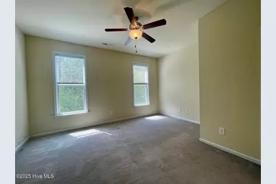 402 Glenhaven Lane, Jacksonville, NC 28546 - Photo 10