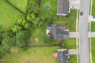 906 Savannah Dr, Jacksonville, NC 28546 - Photo 36