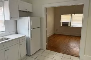 208 S 9th St, Wilmington, NC 28401 - Photo 8