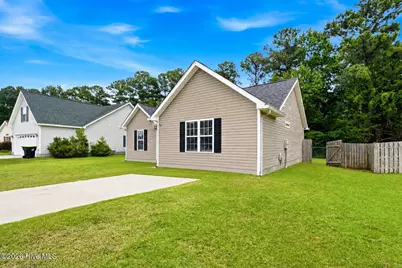 730 Oak Branches Close SE, Leland, NC 28451 - Photo 14