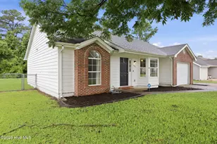 205 Mahogany Dr, Jacksonville, NC 28540 - Photo 4